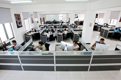 工廠觸“電”十年 一場交織著愛恨情仇的電子商務(wù)史